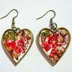 Pressed Flower Resin Heart Dangle Earrings